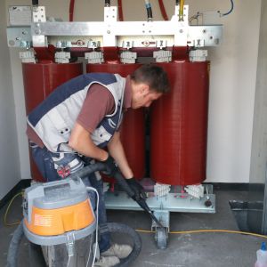 MANUTENZIONE CABINA MT 4